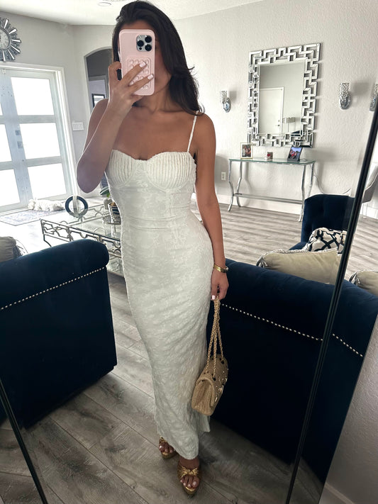 Ella White Maxi
